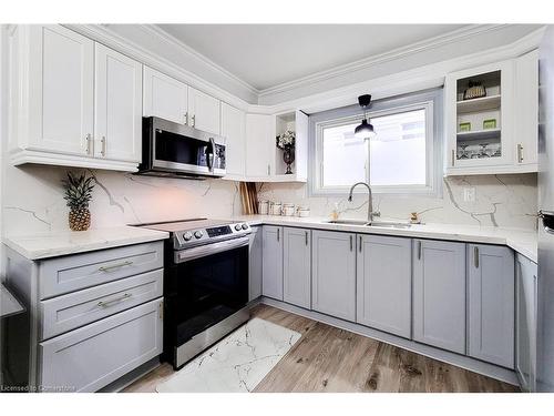 C-47 Metcalfe Crescent, Brantford, ON - Indoor Photo Showing Kitchen With Double Sink