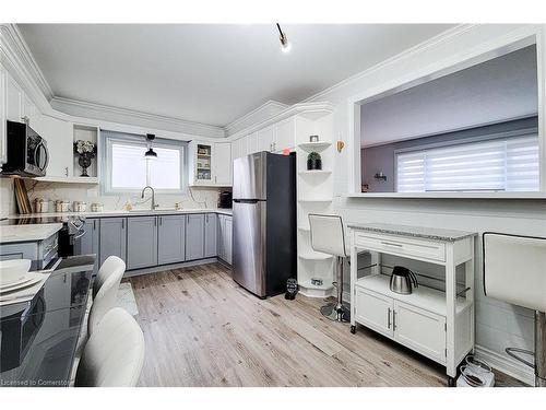 C-47 Metcalfe Crescent, Brantford, ON - Indoor Photo Showing Kitchen