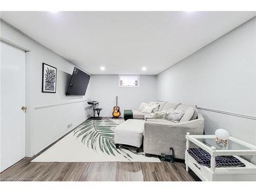 C-47 Metcalfe Crescent, Brantford, ON - Indoor