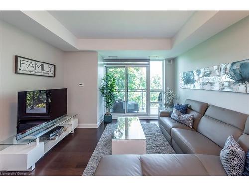 510-3500 Lakeshore Road W, Oakville, ON - Indoor Photo Showing Living Room