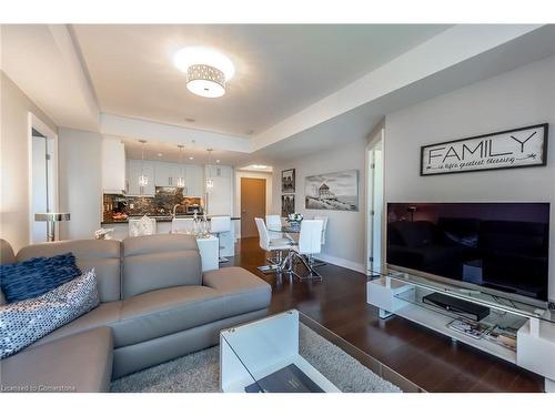 510-3500 Lakeshore Road W, Oakville, ON - Indoor Photo Showing Living Room