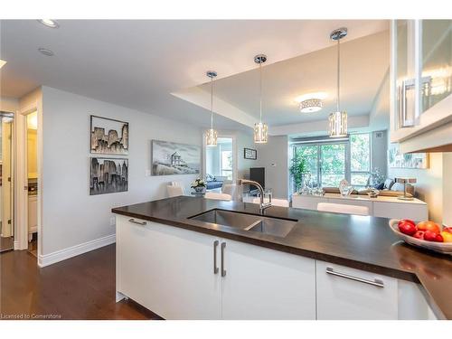 510-3500 Lakeshore Road W, Oakville, ON - Indoor Photo Showing Kitchen With Double Sink