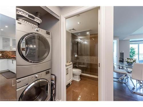 510-3500 Lakeshore Road W, Oakville, ON - Indoor Photo Showing Laundry Room