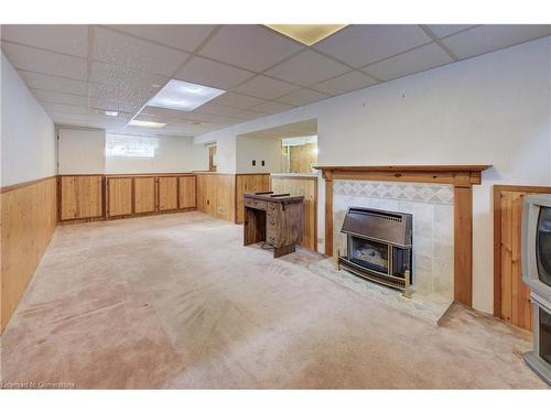 22 East 44Th Street, Hamilton, ON - Indoor With Fireplace