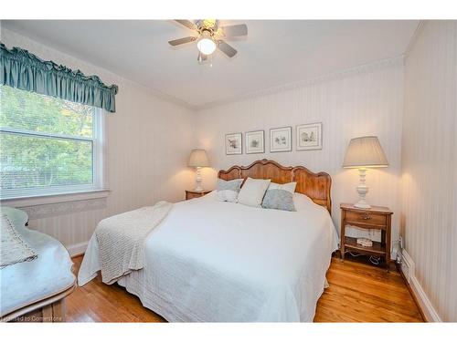 26 Reid Manor, Toronto, ON - Indoor Photo Showing Bedroom