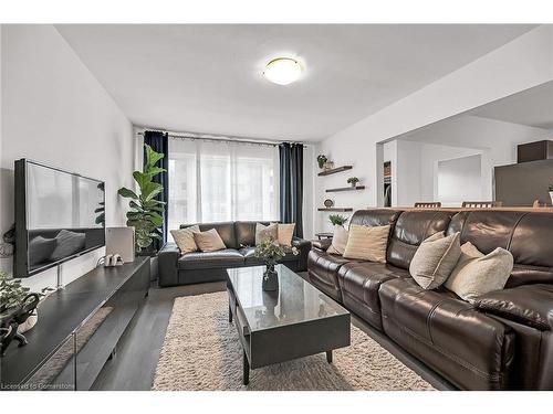 787 Upper Ottawa Street, Hamilton, ON - Indoor Photo Showing Living Room