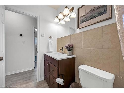 787 Upper Ottawa Street, Hamilton, ON - Indoor Photo Showing Bathroom