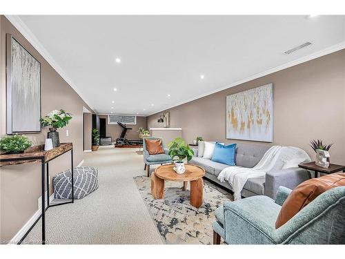 787 Upper Ottawa Street, Hamilton, ON - Indoor Photo Showing Living Room