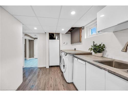 787 Upper Ottawa Street, Hamilton, ON - Indoor Photo Showing Kitchen