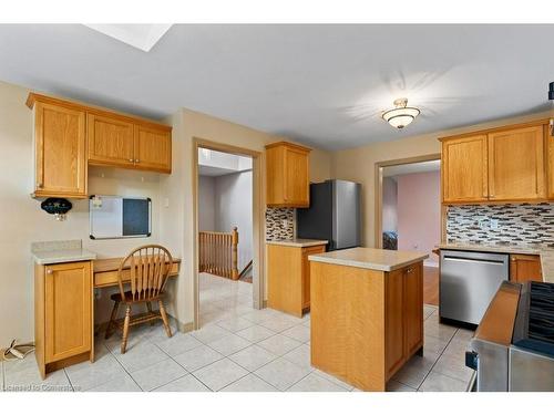 107 Dorchester Drive, Grimsby, ON - Indoor Photo Showing Kitchen