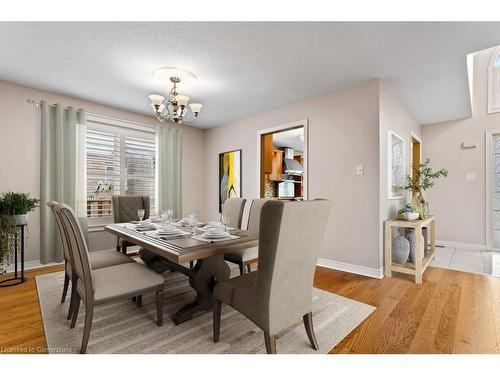 107 Dorchester Drive, Grimsby, ON - Indoor Photo Showing Dining Room