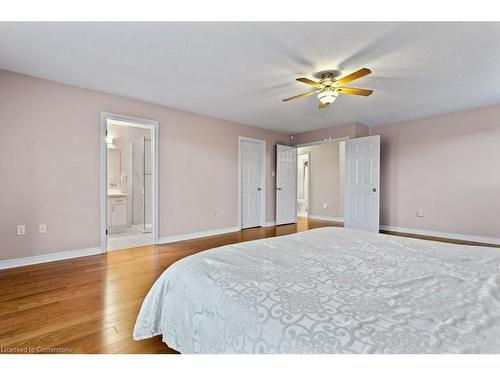 107 Dorchester Drive, Grimsby, ON - Indoor Photo Showing Bedroom