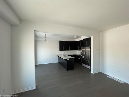 31 Ladd Avenue, Brantford, ON - Indoor Photo Showing Kitchen