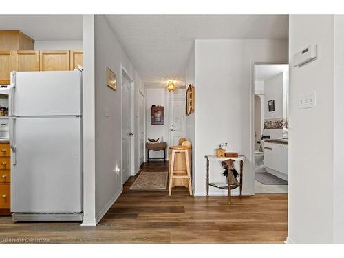 107-210 Main Street E, Dunnville, ON - Indoor Photo Showing Kitchen