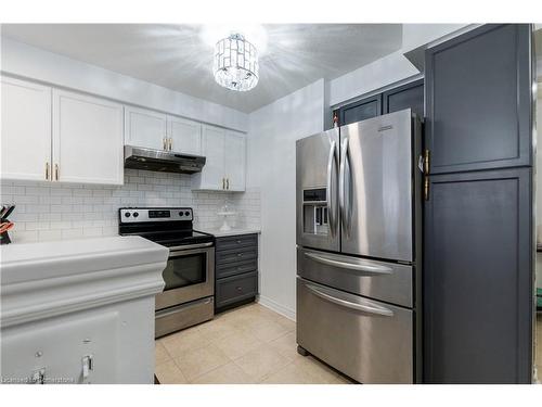 77-535 Margaret Street, Cambridge, ON - Indoor Photo Showing Kitchen