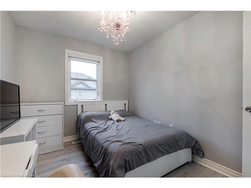 77-535 Margaret Street, Cambridge, ON - Indoor Photo Showing Bedroom