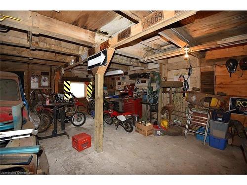 2920 Powerline Road West Road W, Ancaster, ON - Indoor Photo Showing Garage