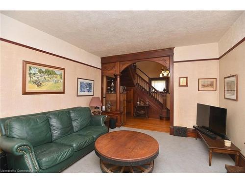 2920 Powerline Road West Road W, Ancaster, ON - Indoor Photo Showing Living Room