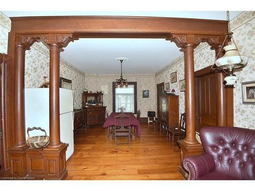 2920 Powerline Road West Road W, Ancaster, ON - Indoor Photo Showing Living Room