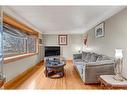 58 Duncombe Drive, Hamilton, ON  - Indoor Photo Showing Living Room 