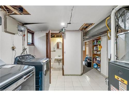 58 Duncombe Drive, Hamilton, ON - Indoor Photo Showing Laundry Room