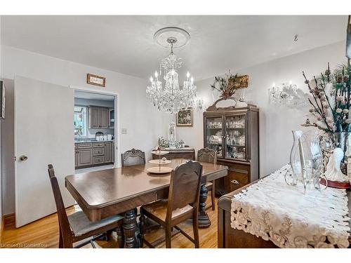 58 Duncombe Drive, Hamilton, ON - Indoor Photo Showing Dining Room