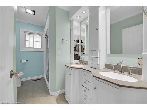 46 Oriole Crescent, Grimsby, ON - Indoor Photo Showing Bathroom