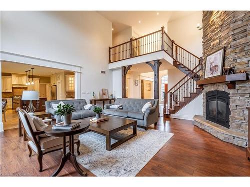 2 Bunny Glen Drive, Niagara-On-The-Lake, ON - Indoor Photo Showing Living Room With Fireplace