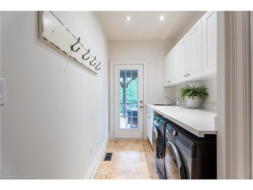 2 Bunny Glen Drive, Niagara-On-The-Lake, ON - Indoor Photo Showing Laundry Room