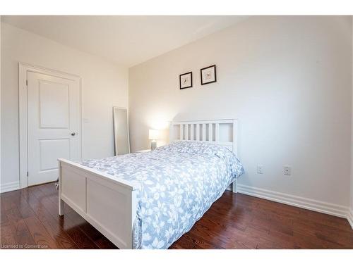 2 Bunny Glen Drive, Niagara-On-The-Lake, ON - Indoor Photo Showing Bedroom