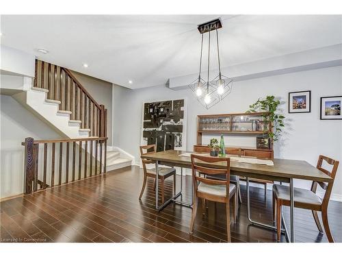 18-362 Plains Road E, Burlington, ON - Indoor Photo Showing Dining Room