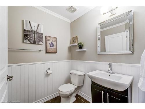 18-362 Plains Road E, Burlington, ON - Indoor Photo Showing Bathroom