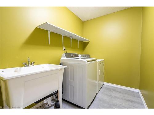 Upper-70 Lampman Crescent, Thorold, ON - Indoor Photo Showing Laundry Room