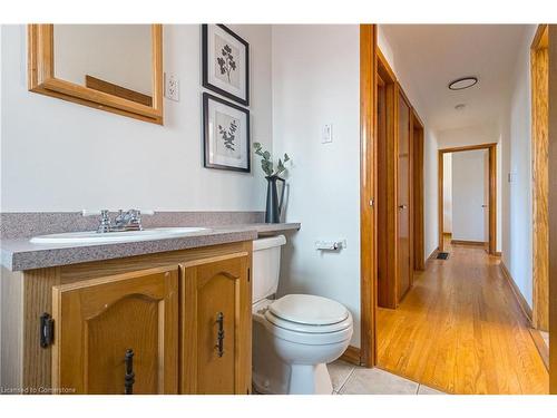 1371 Mountain Grove Avenue, Burlington, ON - Indoor Photo Showing Bathroom