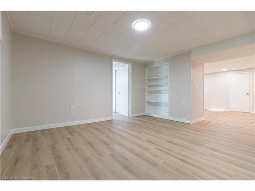 1371 Mountain Grove Avenue, Burlington, ON - Indoor Photo Showing Other Room