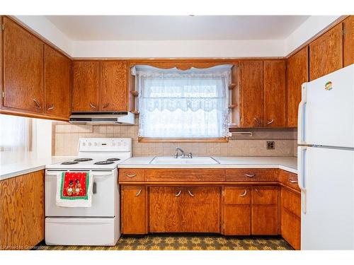 375 Bunting Road, St. Catharines, ON - Indoor Photo Showing Kitchen