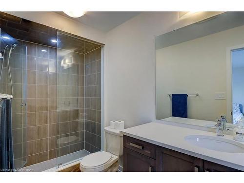 14 Ellis Avenue, Caledonia, ON - Indoor Photo Showing Bathroom