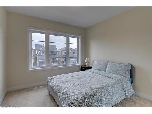 14 Ellis Avenue, Caledonia, ON - Indoor Photo Showing Bedroom