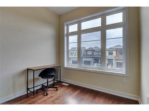 14 Ellis Avenue, Caledonia, ON - Indoor Photo Showing Other Room