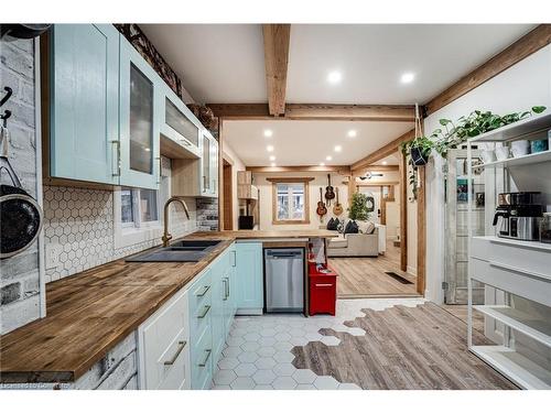 157 East 19Th Street, Hamilton, ON - Indoor Photo Showing Kitchen With Double Sink