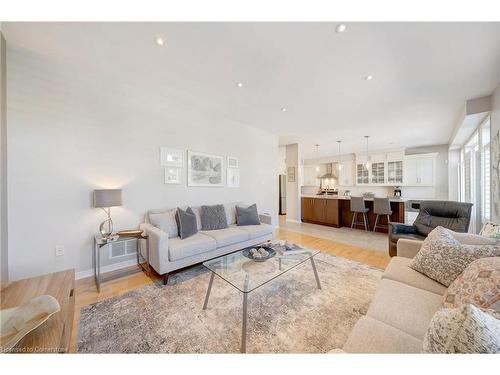 143 Valmont Street, Ancaster, ON - Indoor Photo Showing Living Room