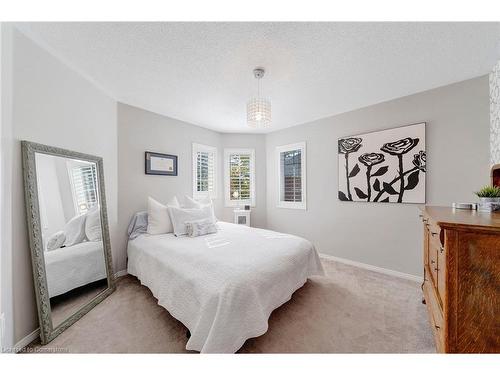 143 Valmont Street, Ancaster, ON - Indoor Photo Showing Bedroom