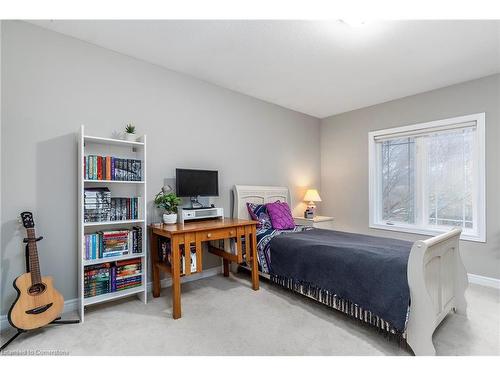 49 Conrad Place, Grimsby, ON - Indoor Photo Showing Bedroom