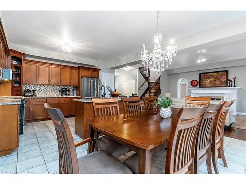 49 Conrad Place, Grimsby, ON - Indoor Photo Showing Dining Room