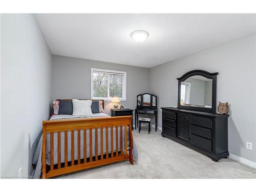 49 Conrad Place, Grimsby, ON - Indoor Photo Showing Bedroom