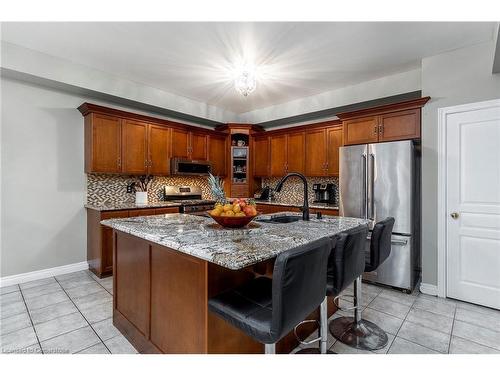 49 Conrad Place, Grimsby, ON - Indoor Photo Showing Kitchen