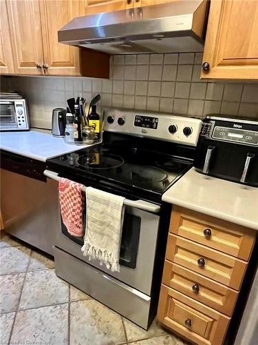 57 Newton Avenue, Hamilton, ON - Indoor Photo Showing Kitchen