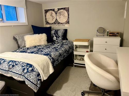 57 Newton Avenue, Hamilton, ON - Indoor Photo Showing Bedroom