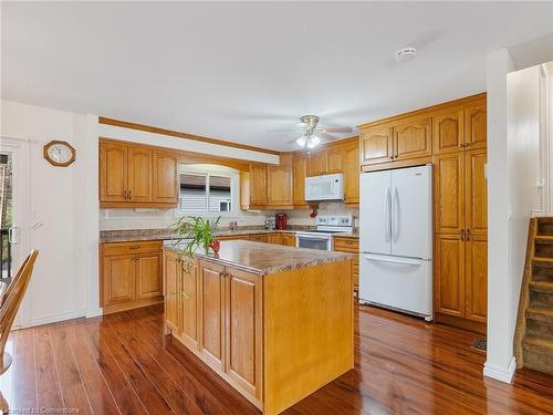 103 Williamson Drive, Haldimand County, ON - Indoor Photo Showing Kitchen