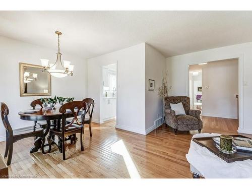 5014 Brady Avenue, Burlington, ON - Indoor